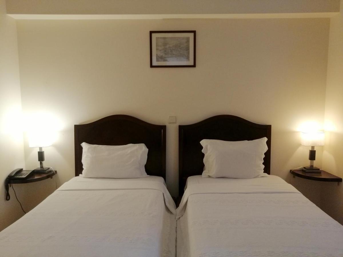 Twin Room,1130763624:JPEG