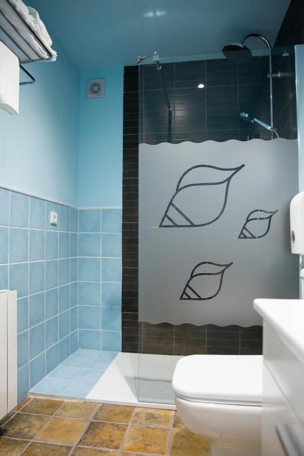 Twin Room Private Bathroom