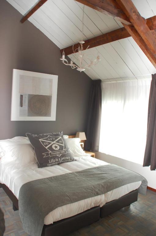 Tweepersoonskamer met 2 Aparte Bedden