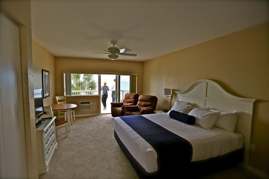 King Studio - Gulf and Pool View
