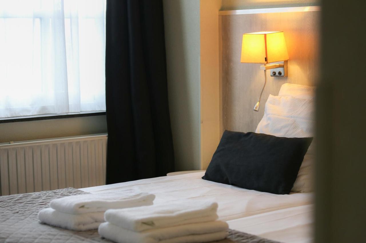 Deluxe Double Room Bath,1143362803:JPEG