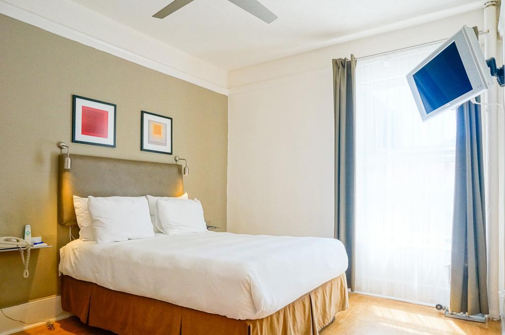 Standard Queen Room
