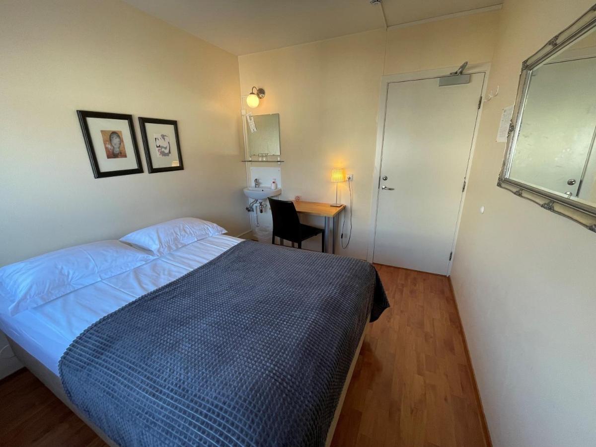 Basic Double Room