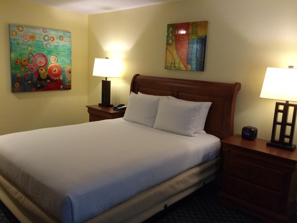 Queen Room with Sea View