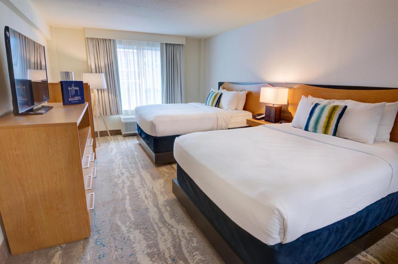 Standard Queen Room Two Queen Beds