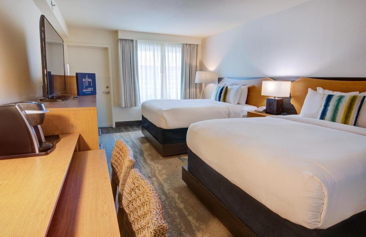 Queen Room Two Queen Beds Balcony Partial Ocean View