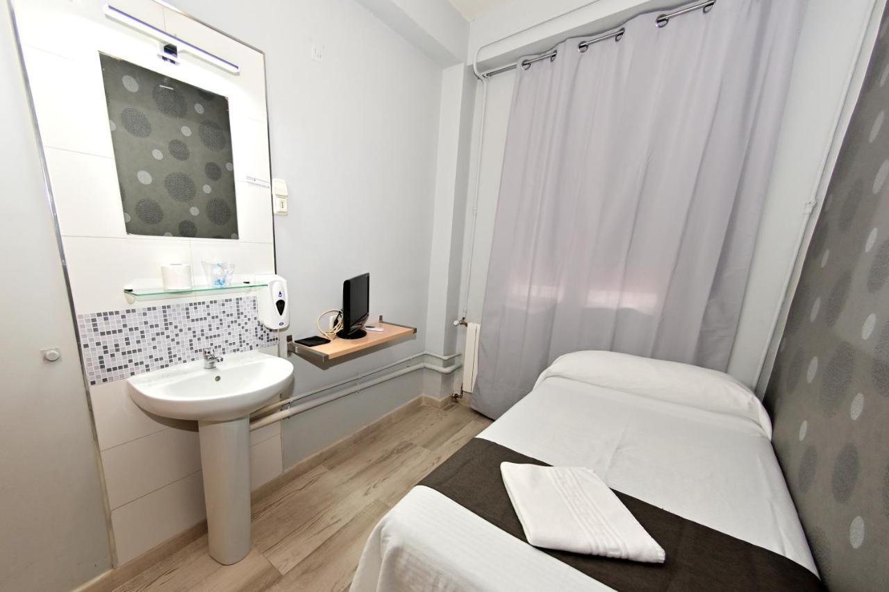 Single Room,1182698770:JPEG
