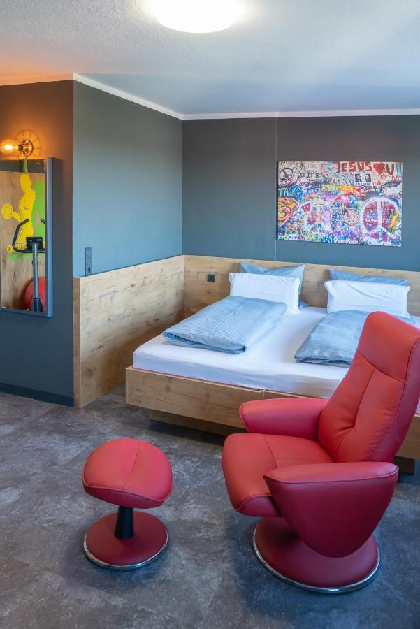 Standard Queen Room