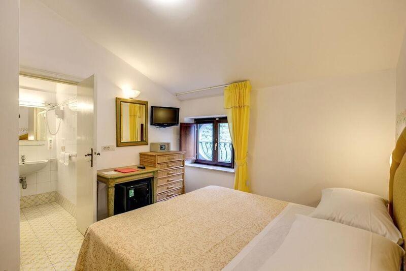Small Single Room