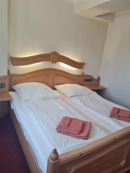 Double Room Private Bathroom