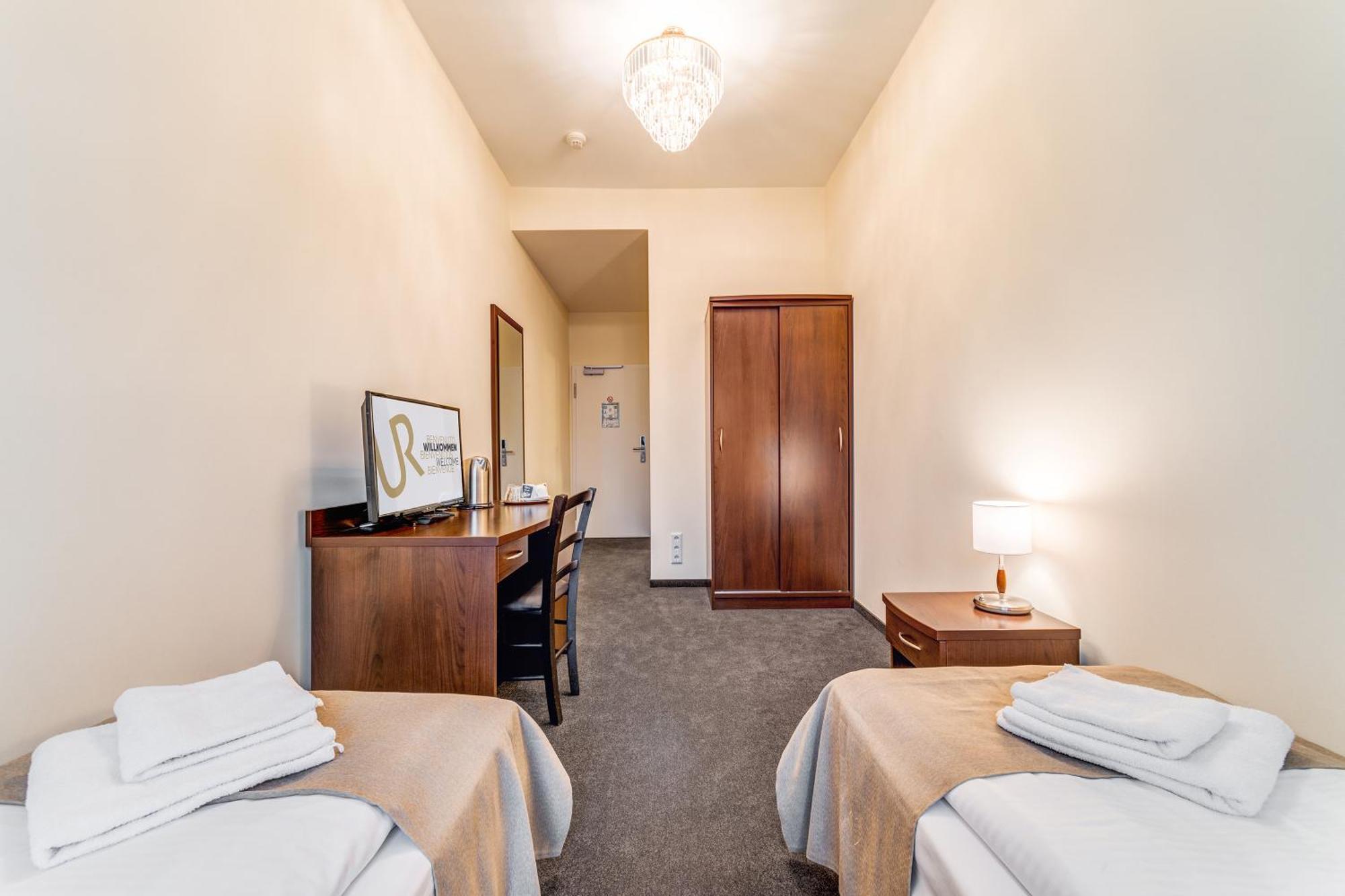 Economy Twin Room