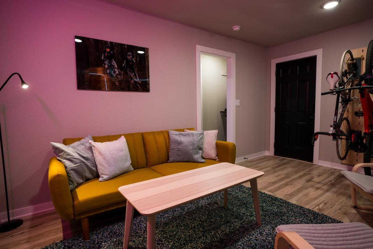 Deluxe Queen Suite