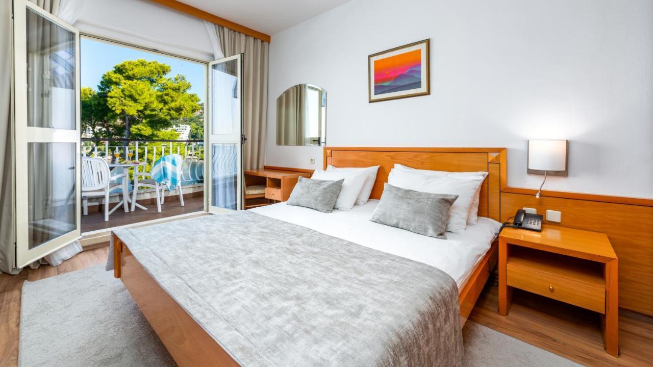 Double or Twin Room Balcony Sea View