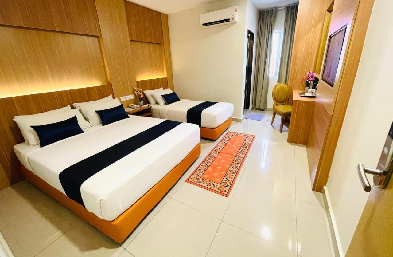 Deluxe Triple Room