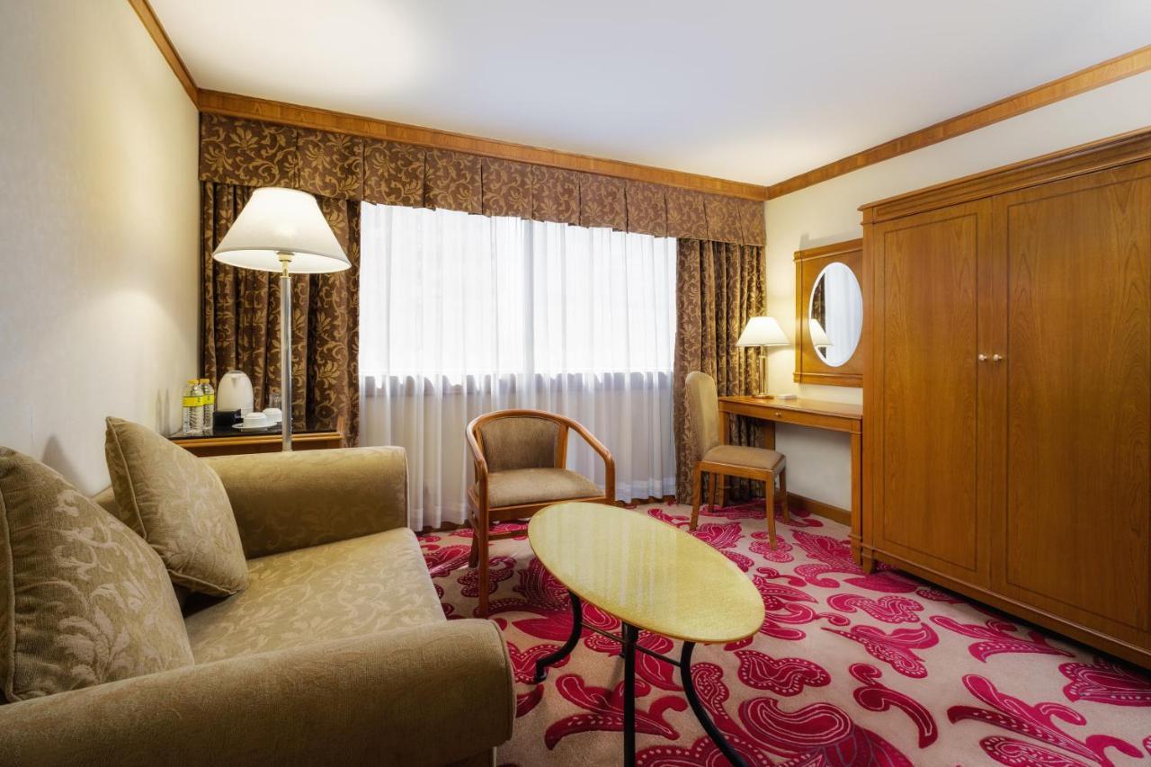 Grand Deluxe King Room