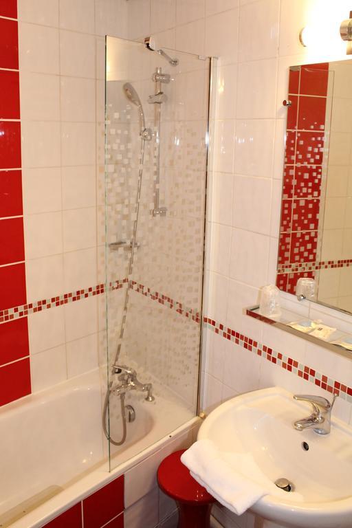Double Room,1771710825:JPEG