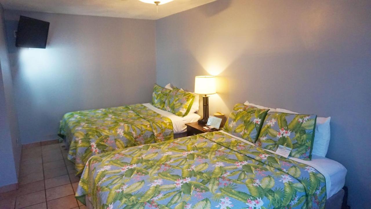 Deluxe Queen Room Two Queen Beds Non-Smoking,1596902270:JPEG