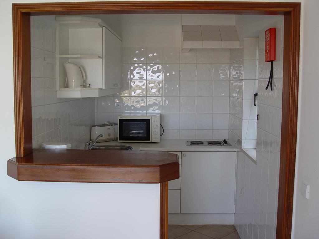 One-Bedroom Apartment,251958845:JPEG