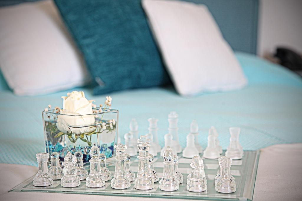 Camera Matrimoniale Small con Letto alla Francese