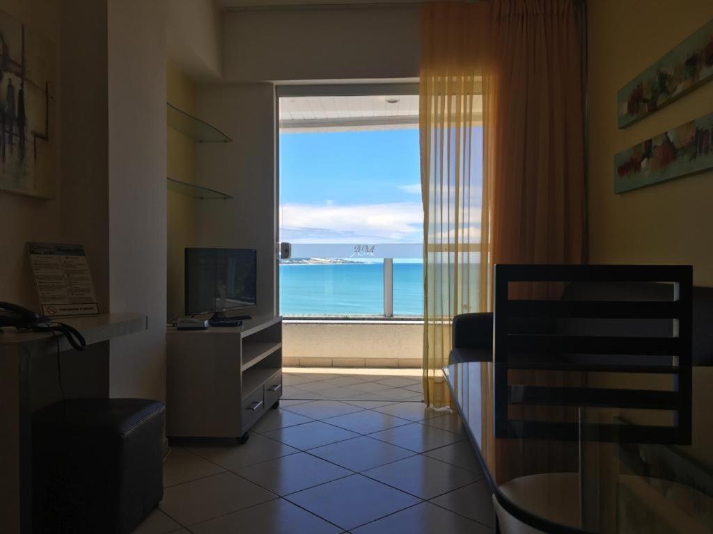 One-Bedroom Apartment Sea View