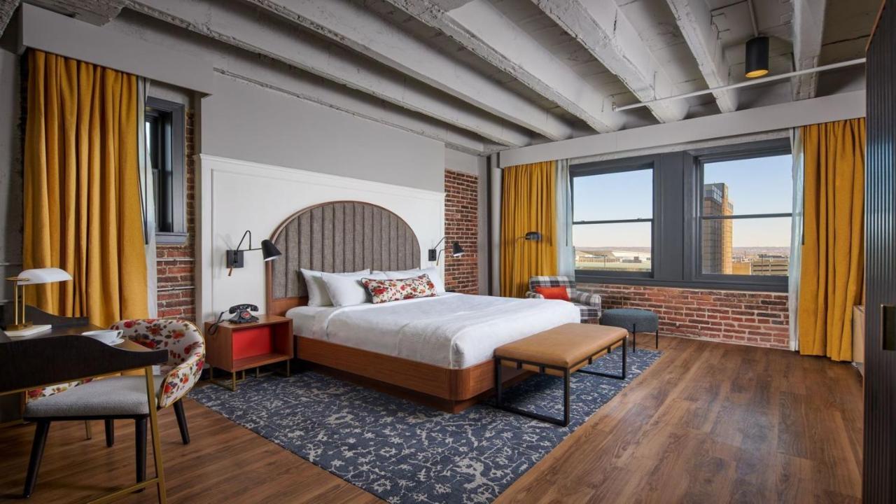 Standard King Room