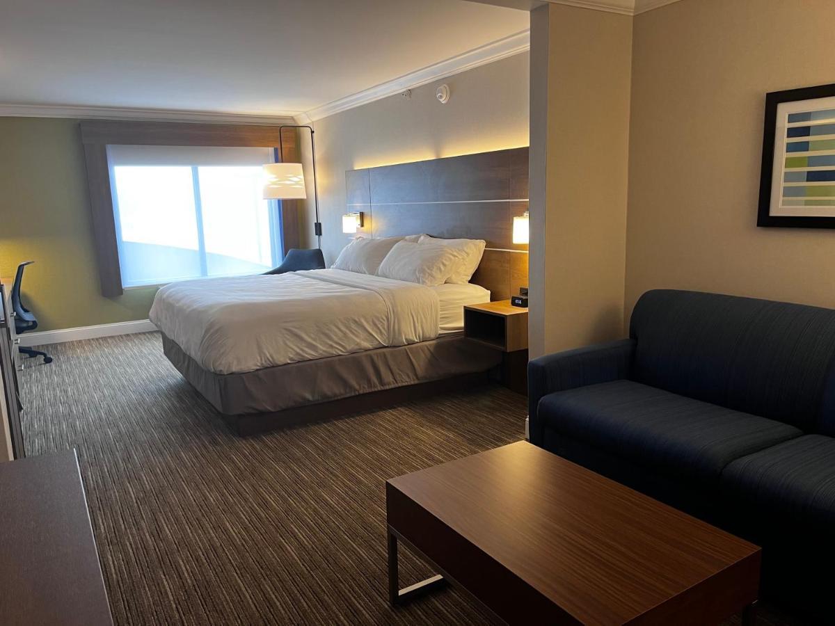 Suite with Two Queen Beds