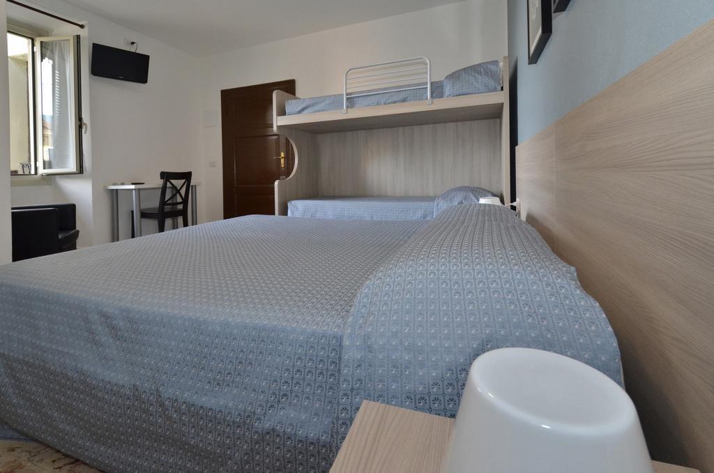 Quadruple Room,119003356:JPEG