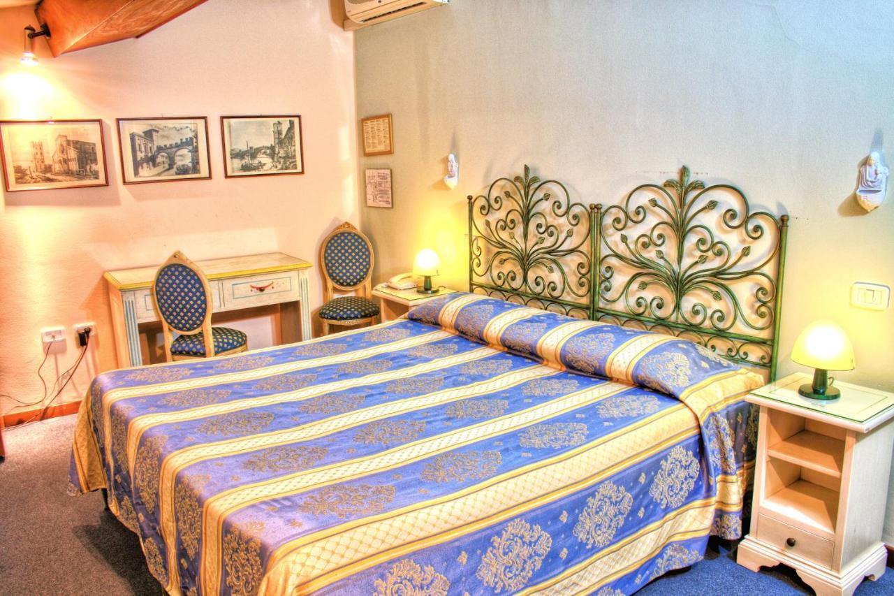 Double or Twin Room,1197241012:JPEG