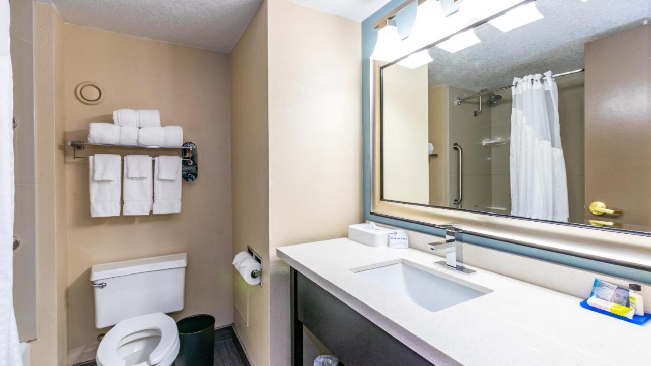 Premium Corner King Room