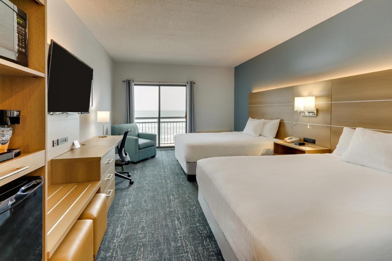 Queen Room with Lake View