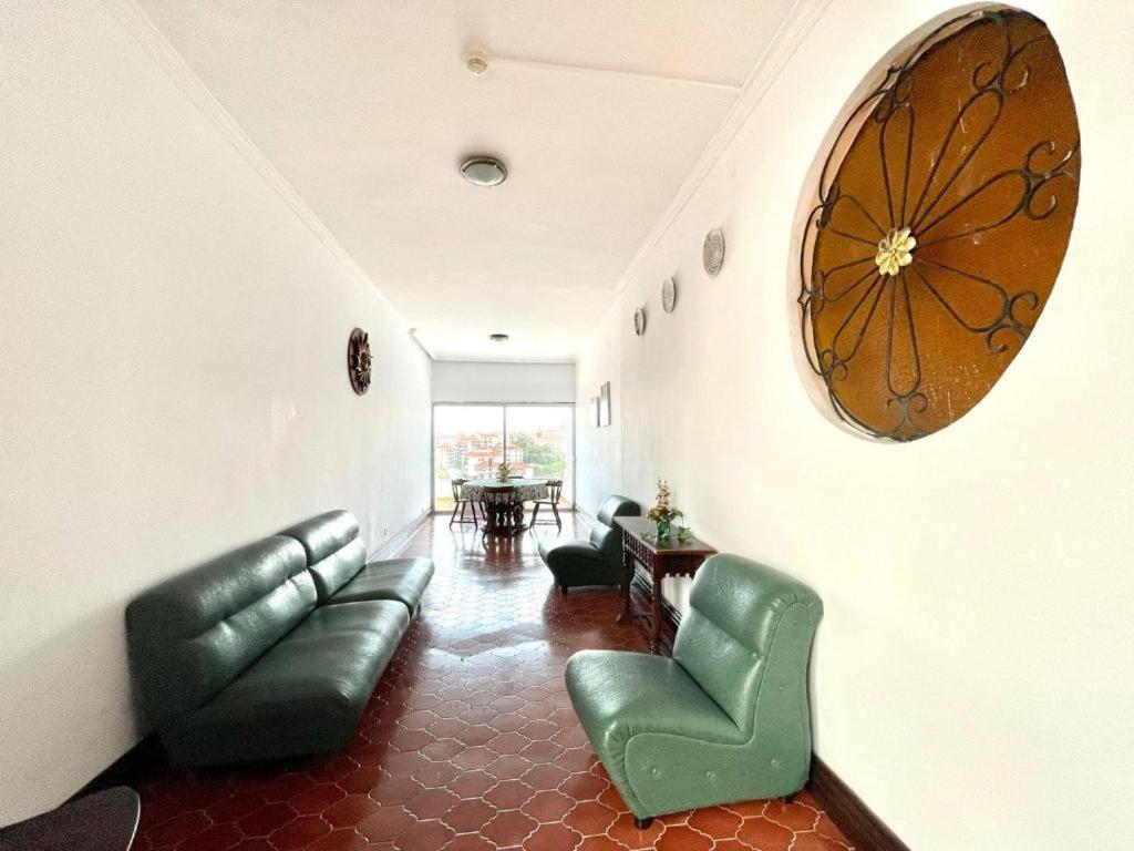 Studio Balcony