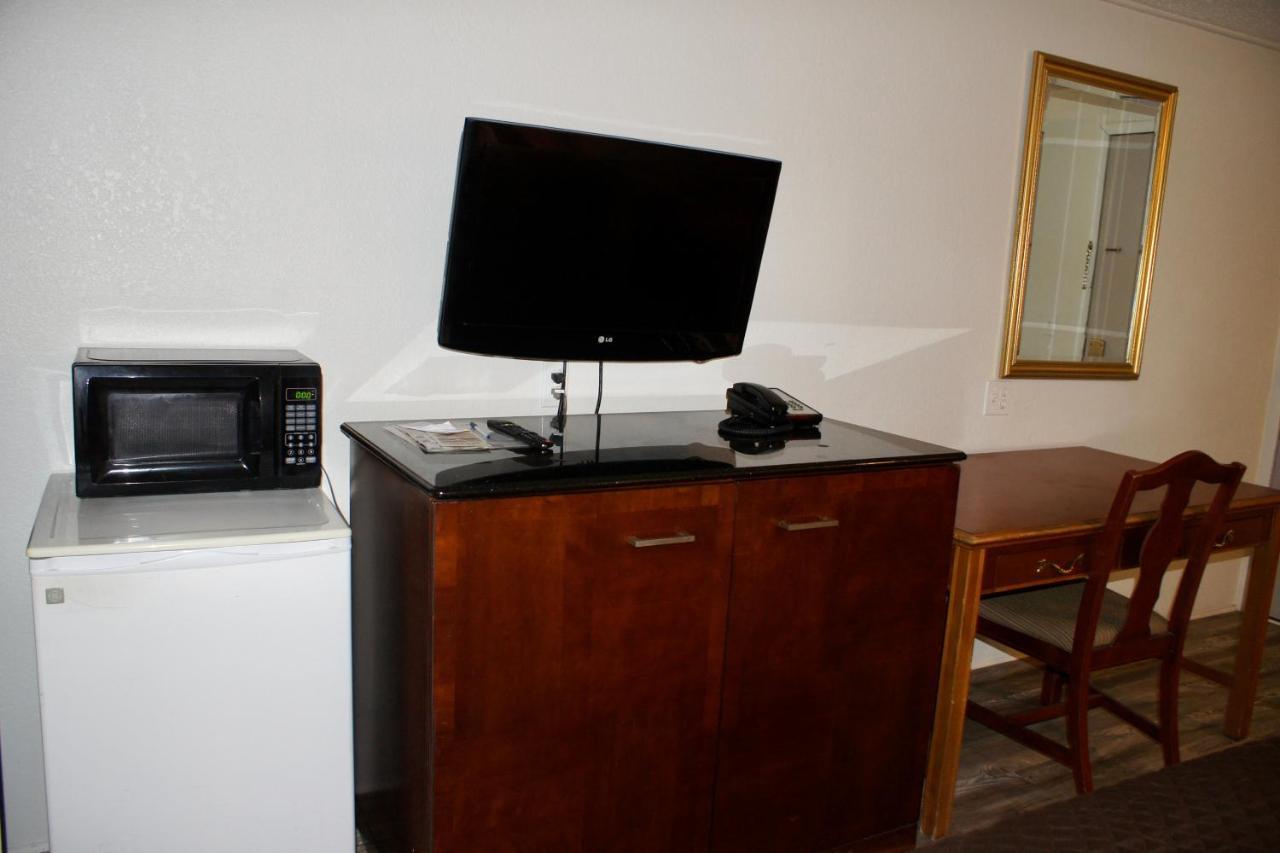 Double Room with Two Double Beds - Non-Smoking