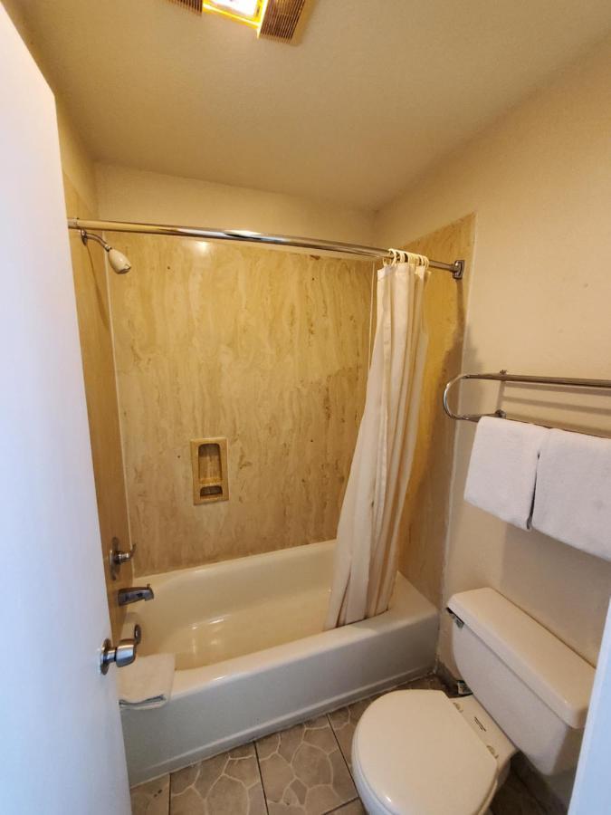 Double Room with Two Double Beds - Non-Smoking
