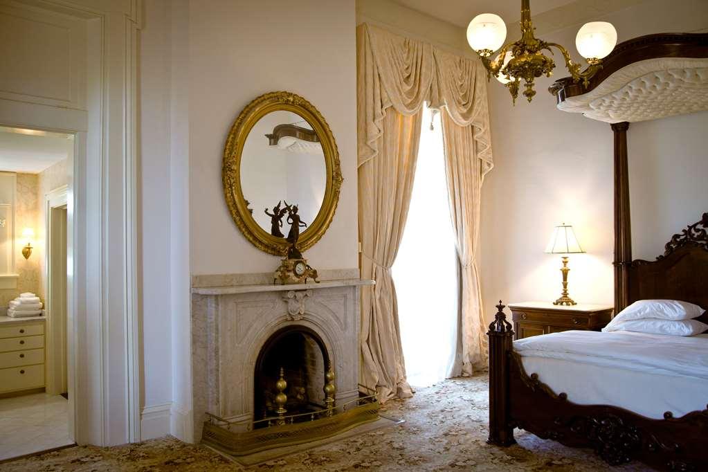 Superior Queen Room