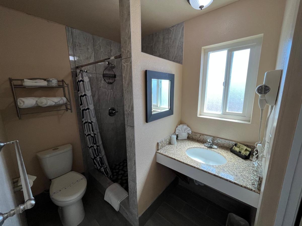 Deluxe King Room,1598924286:JPEG