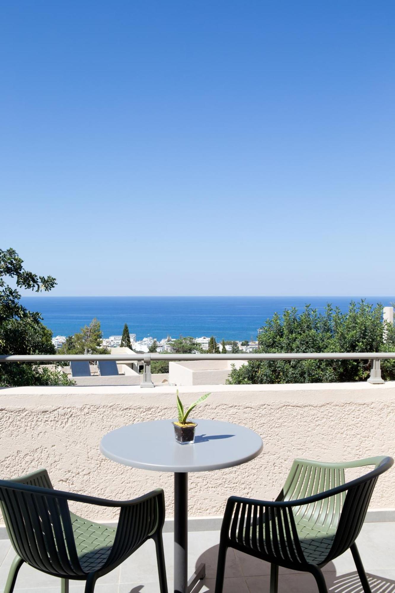 Superior One-Bedroom Apartment Bay View