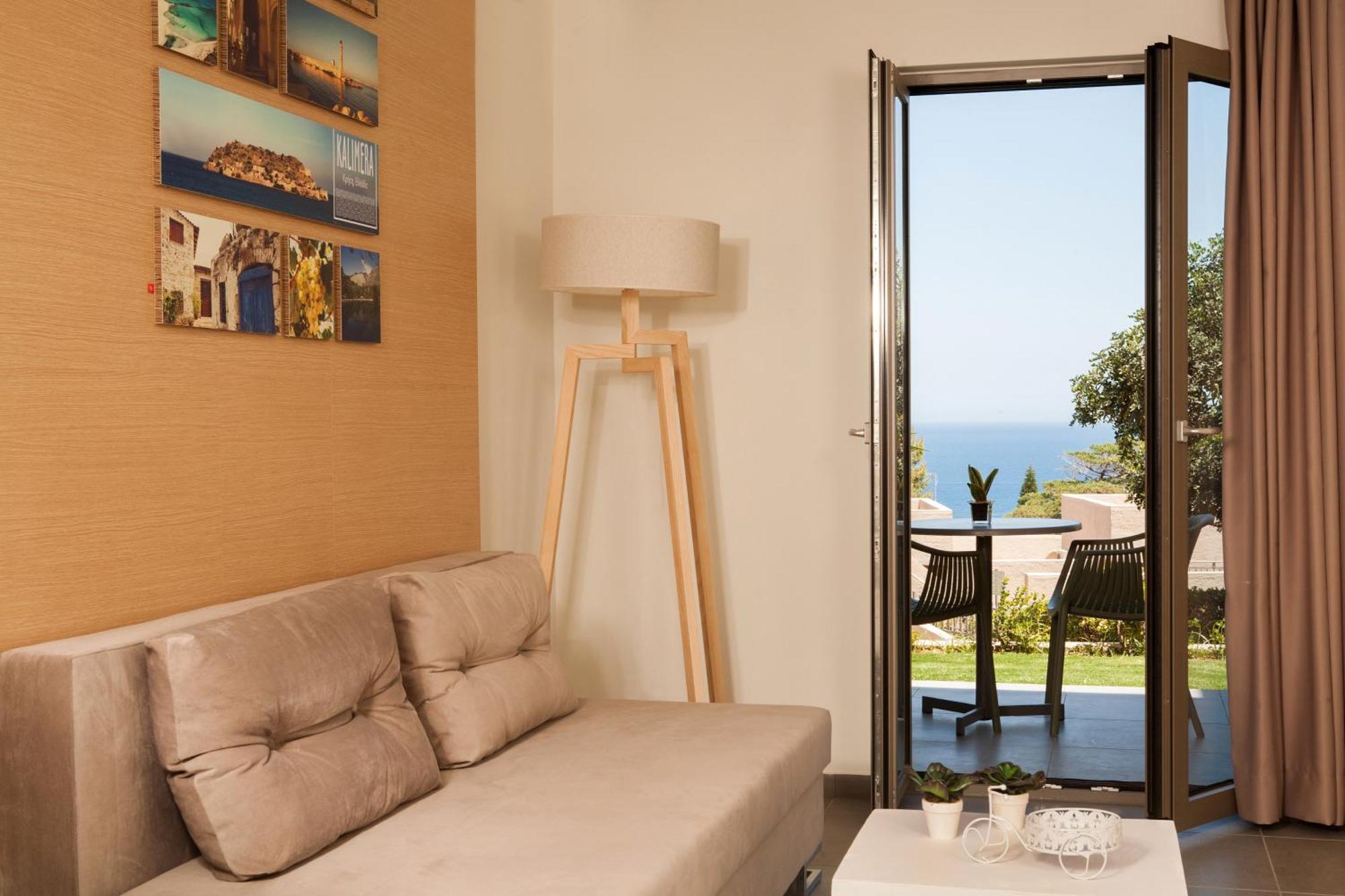Superior One-Bedroom Apartment Bay View