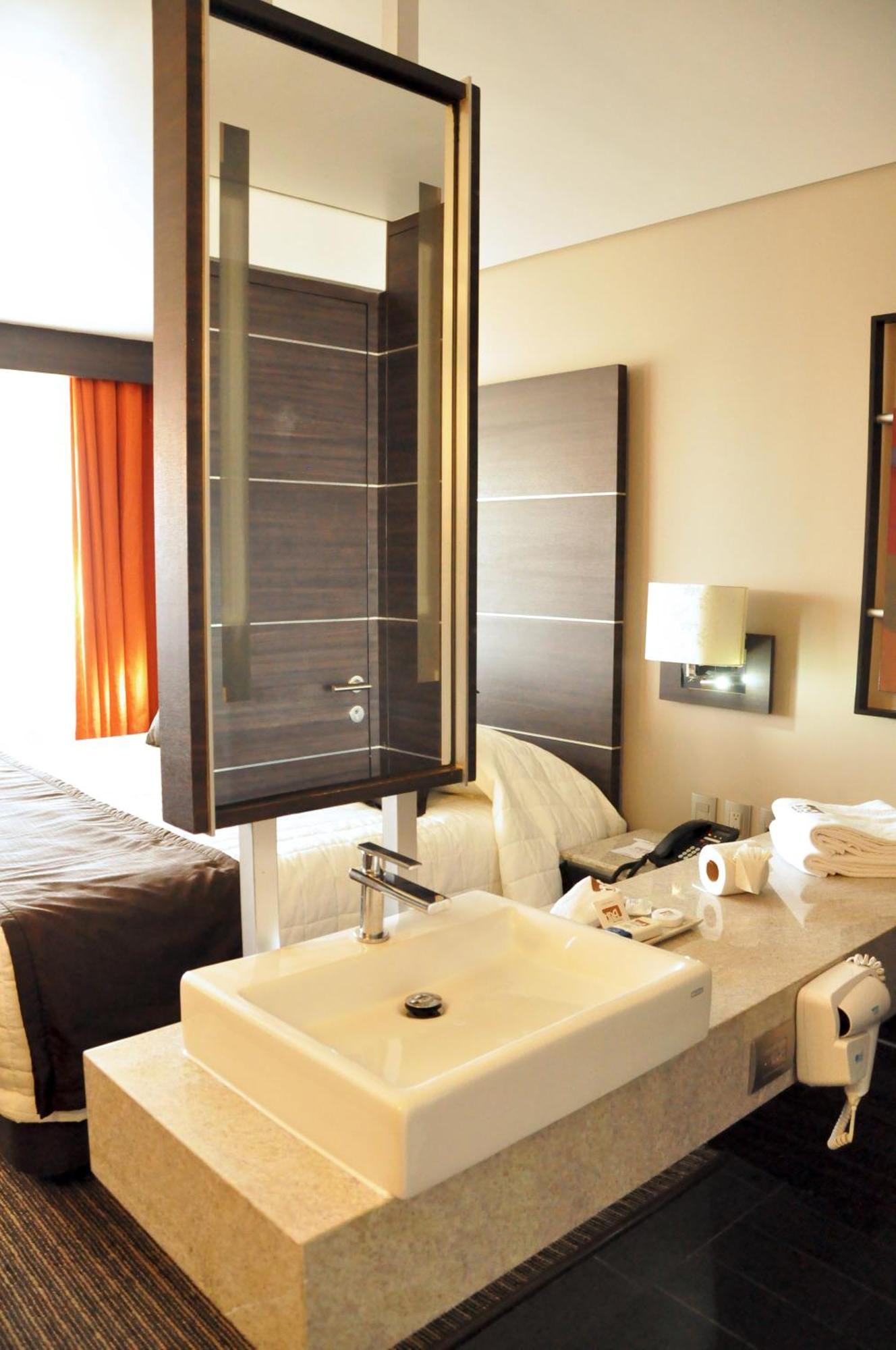 Standard Double Suite,1208415517:JPEG