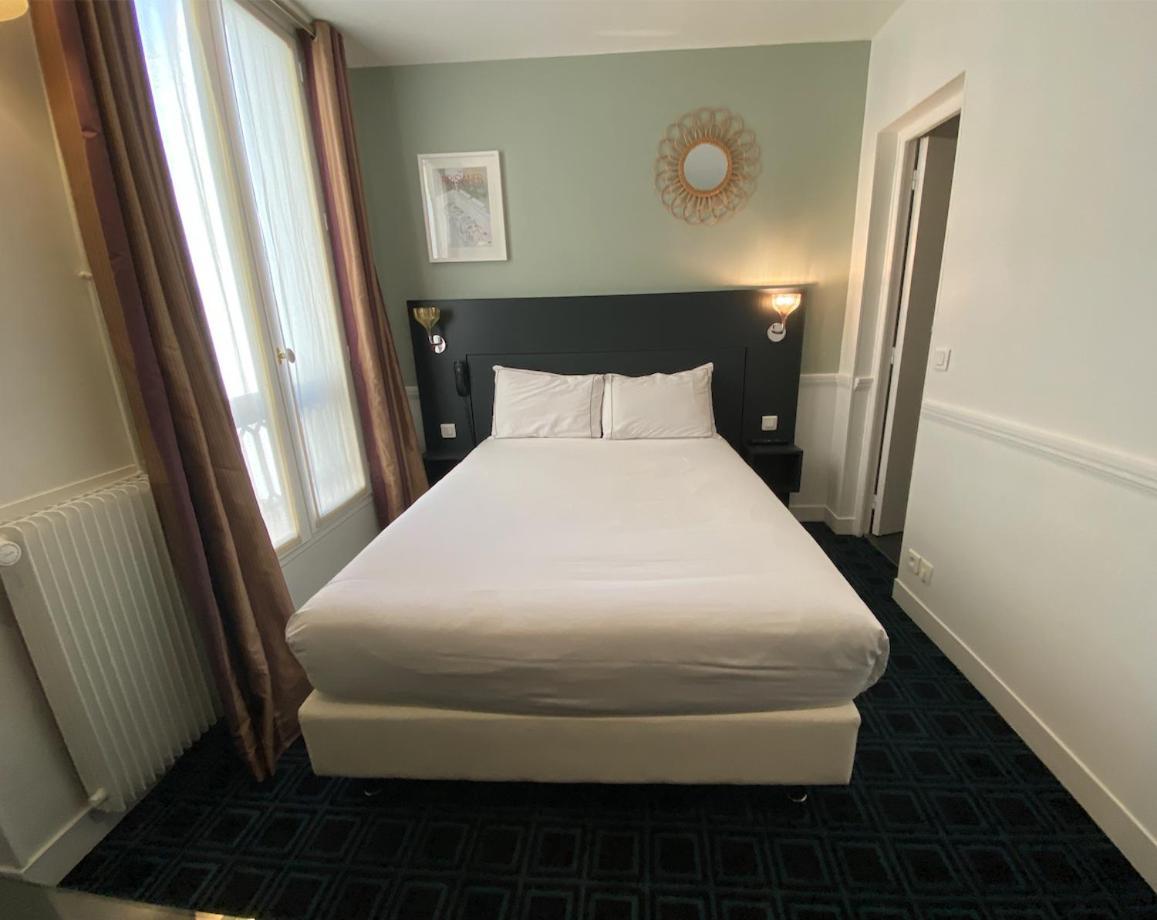 Deluxe Single Room,1208595310:JPEG