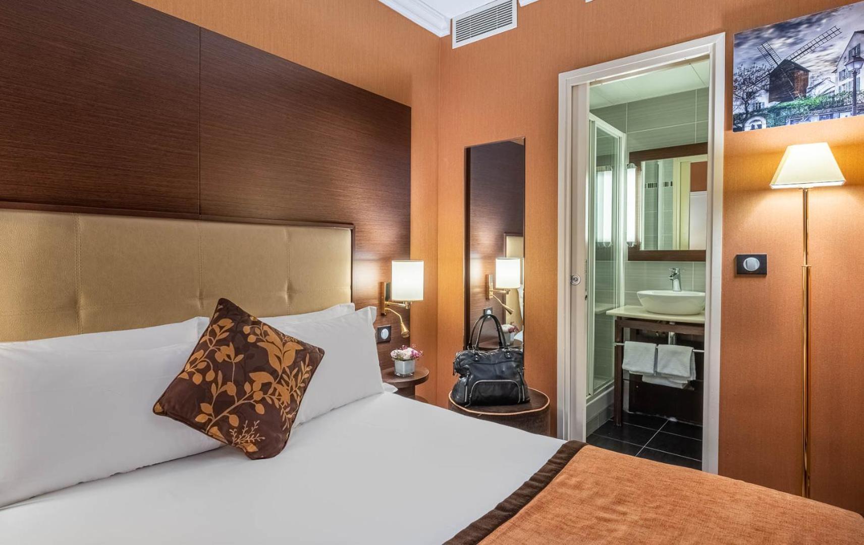 CLASSIC Double Room – Courtyard View