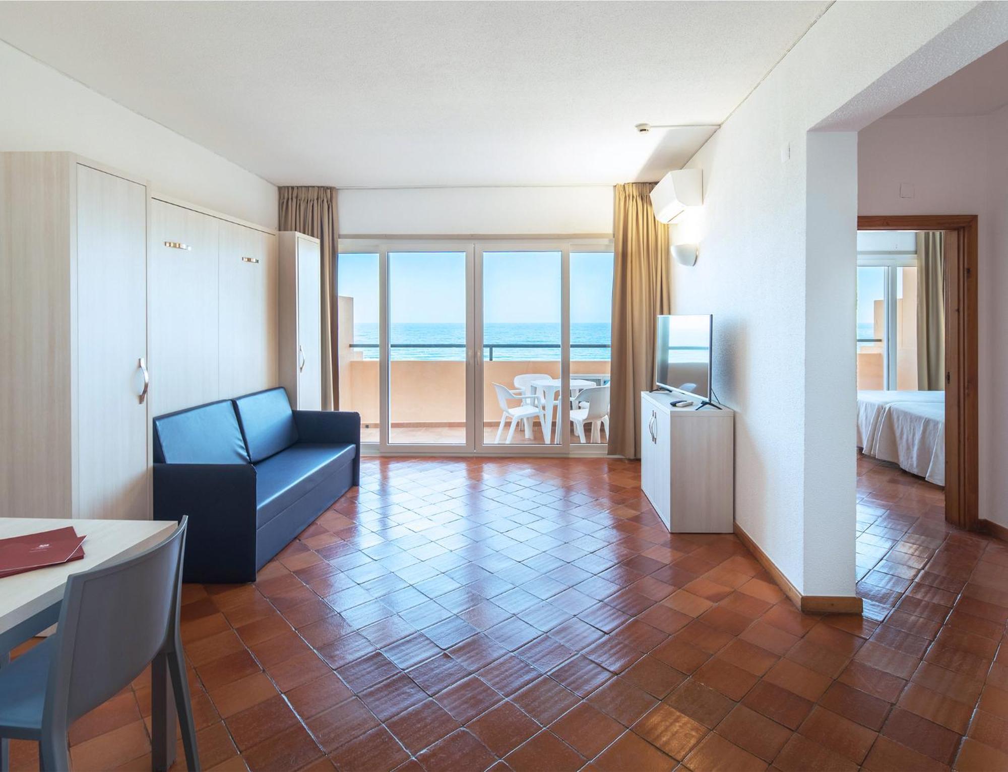 Two-Bedroom Apartment Sea View