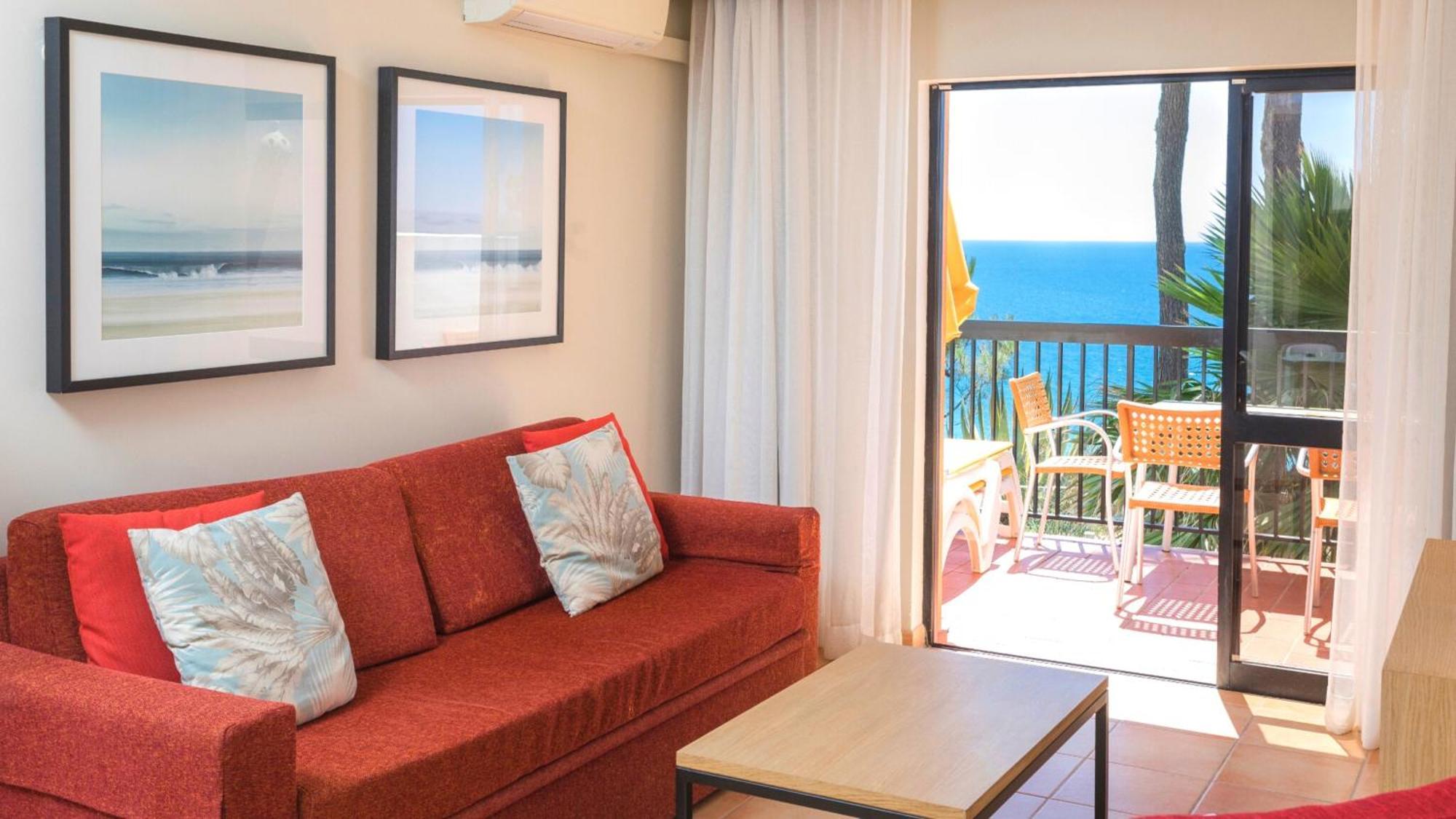 Three-Bedroom Apartment Sea View,1209338236:JPEG
