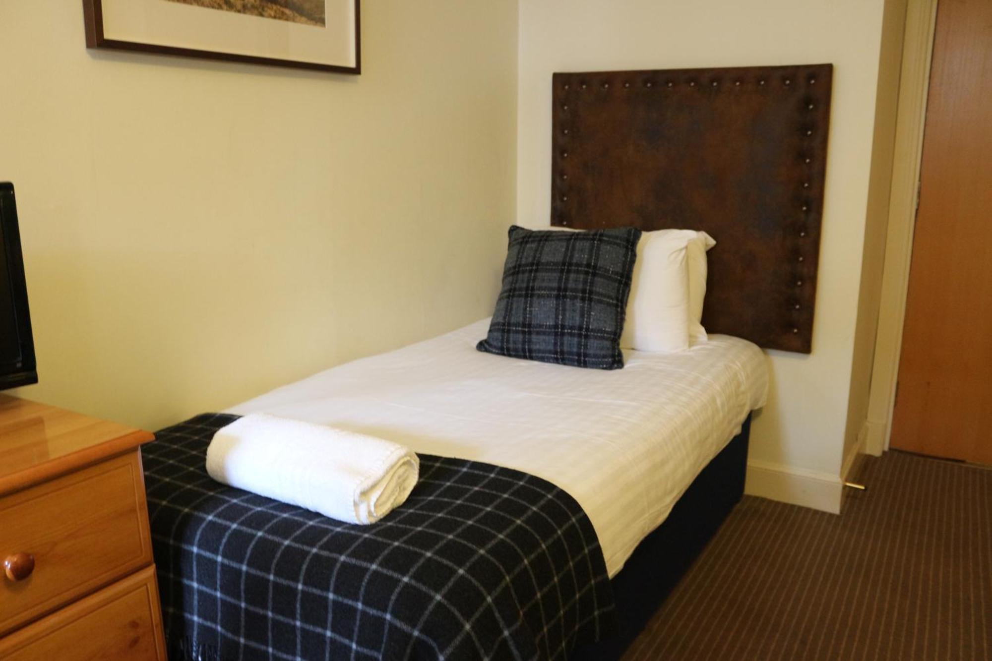 Single Room,1209876268:JPEG