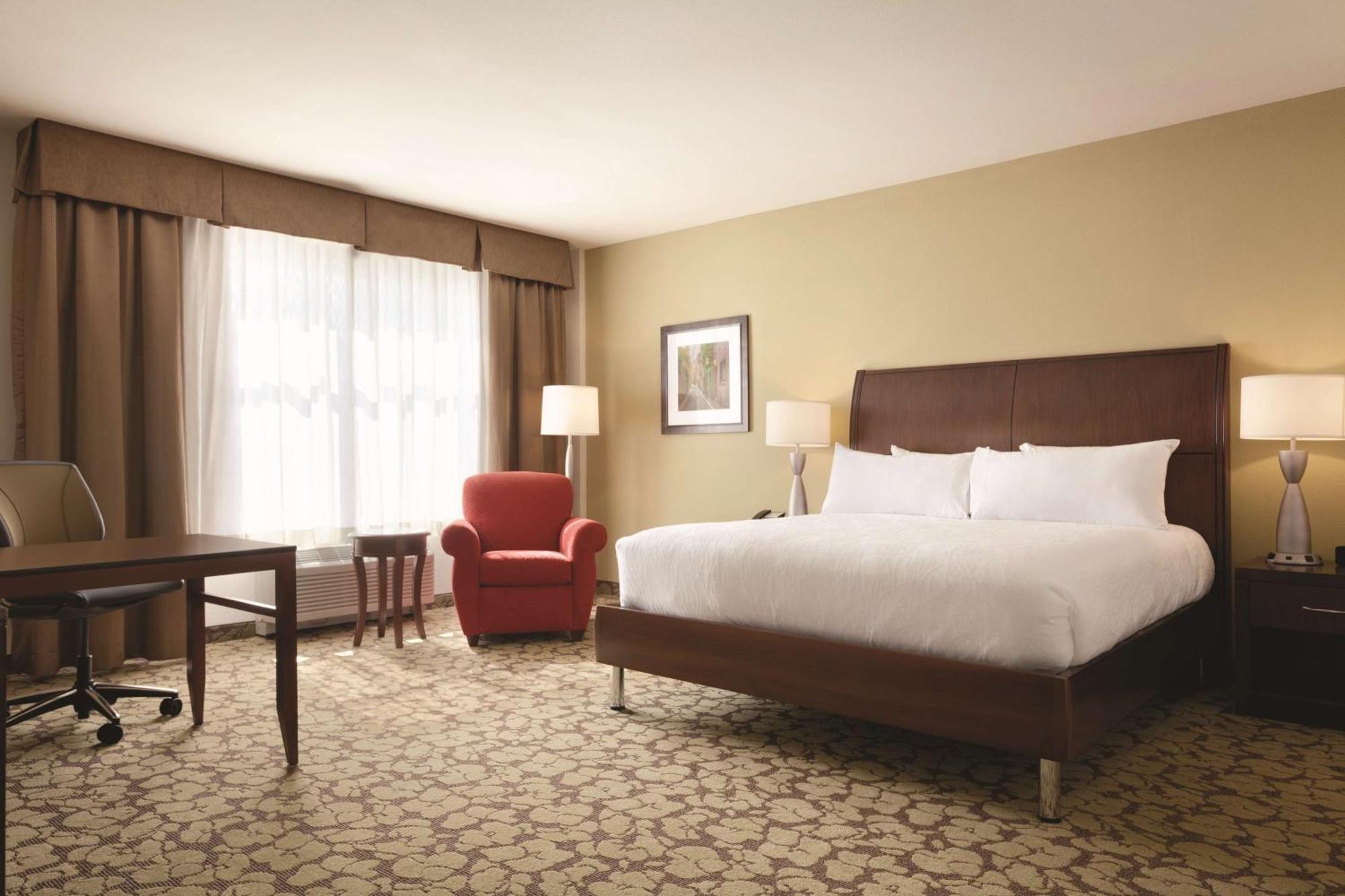 King Room with Tub - Mobility and Hearing Access