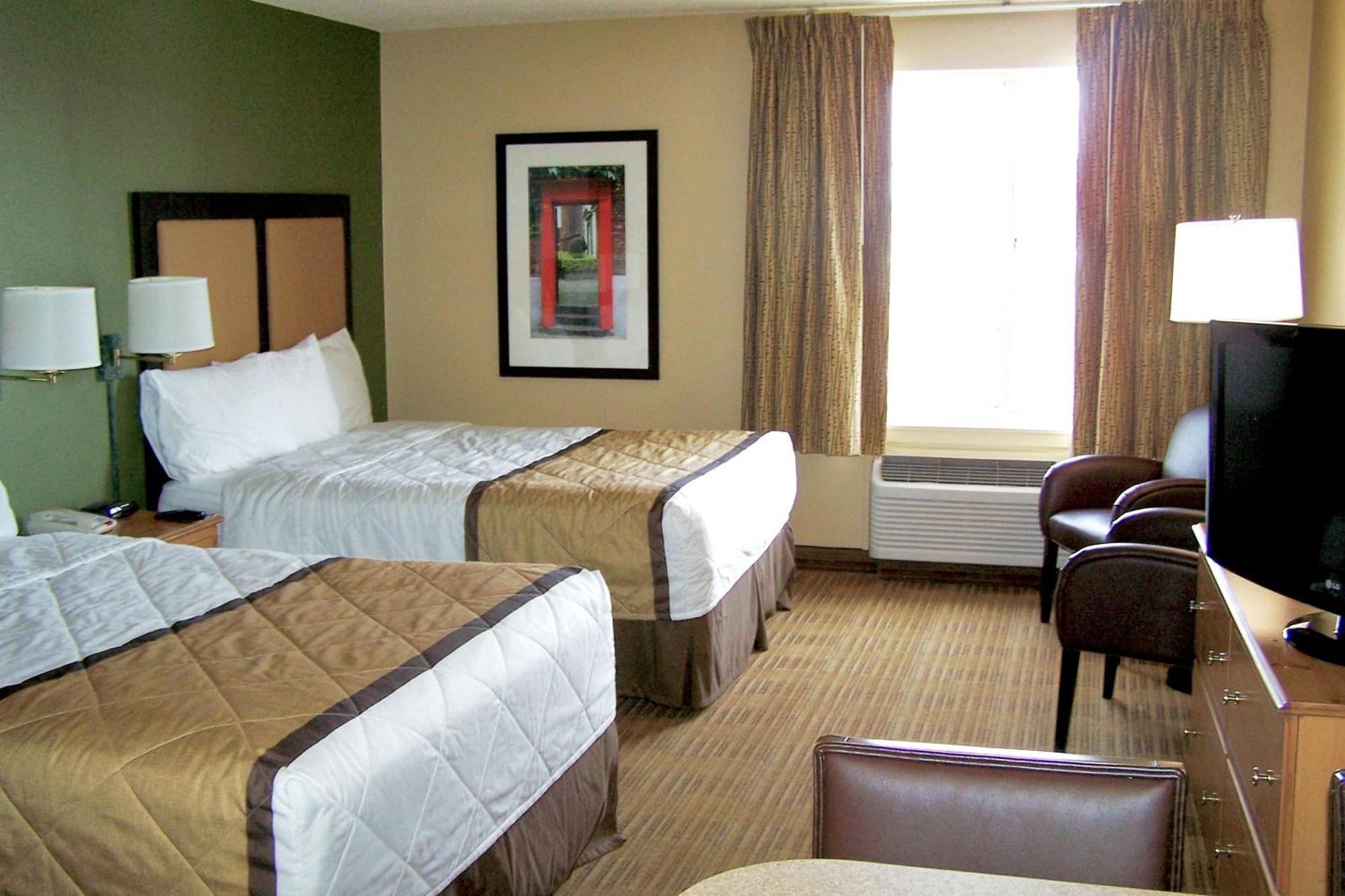 2 Queen Beds 