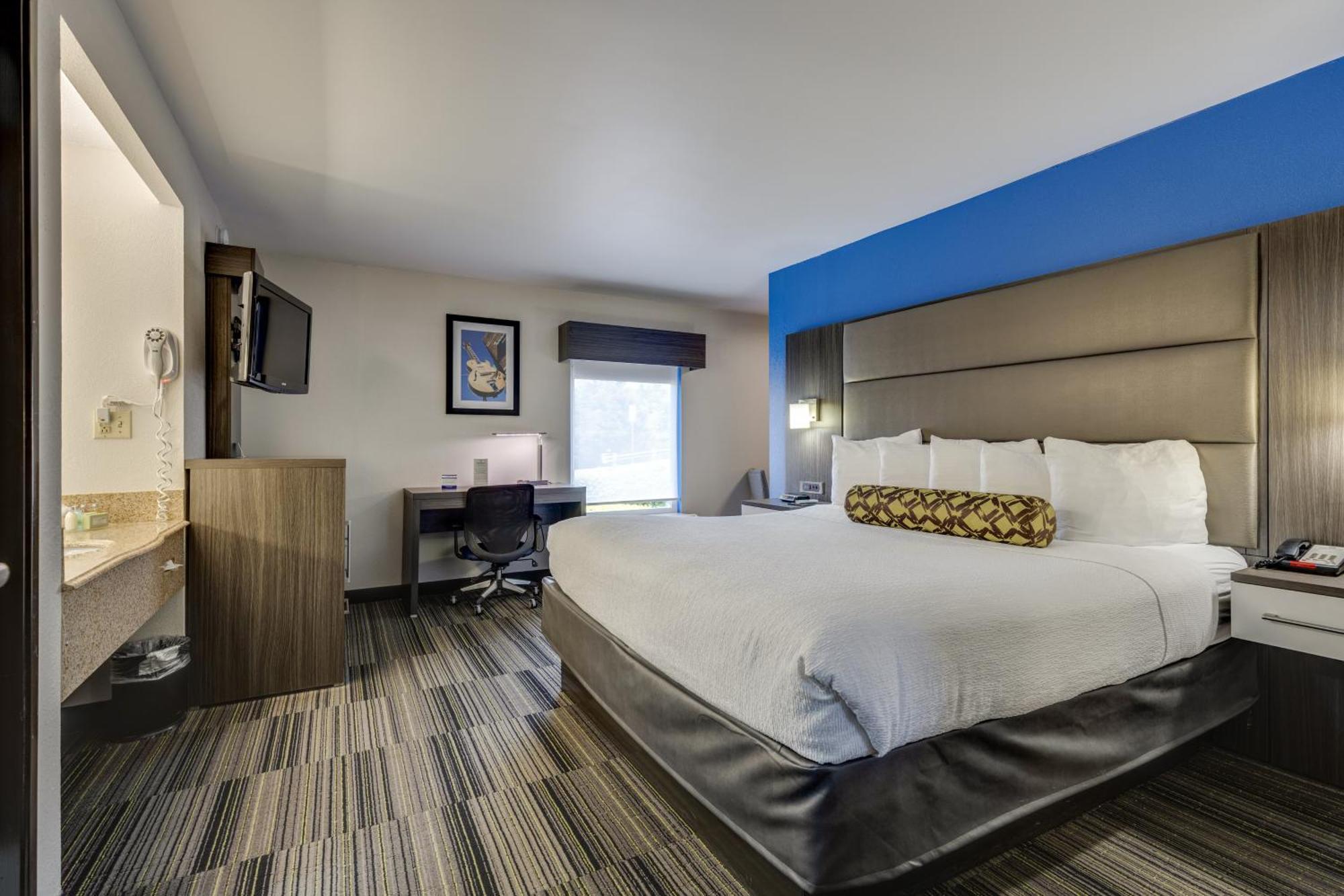 Deluxe King Room