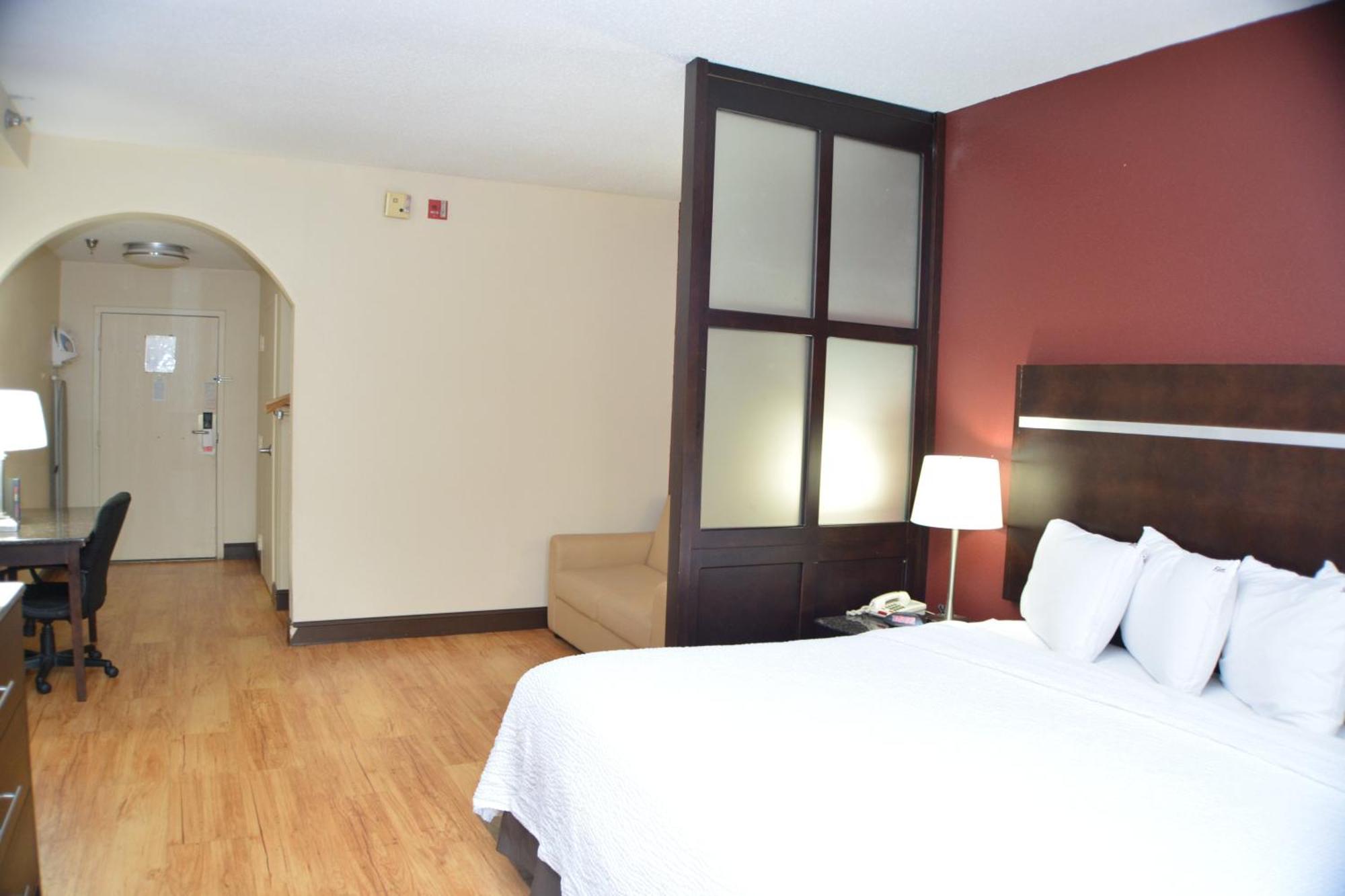 King Suite with Spa Bath - Smoke-Free