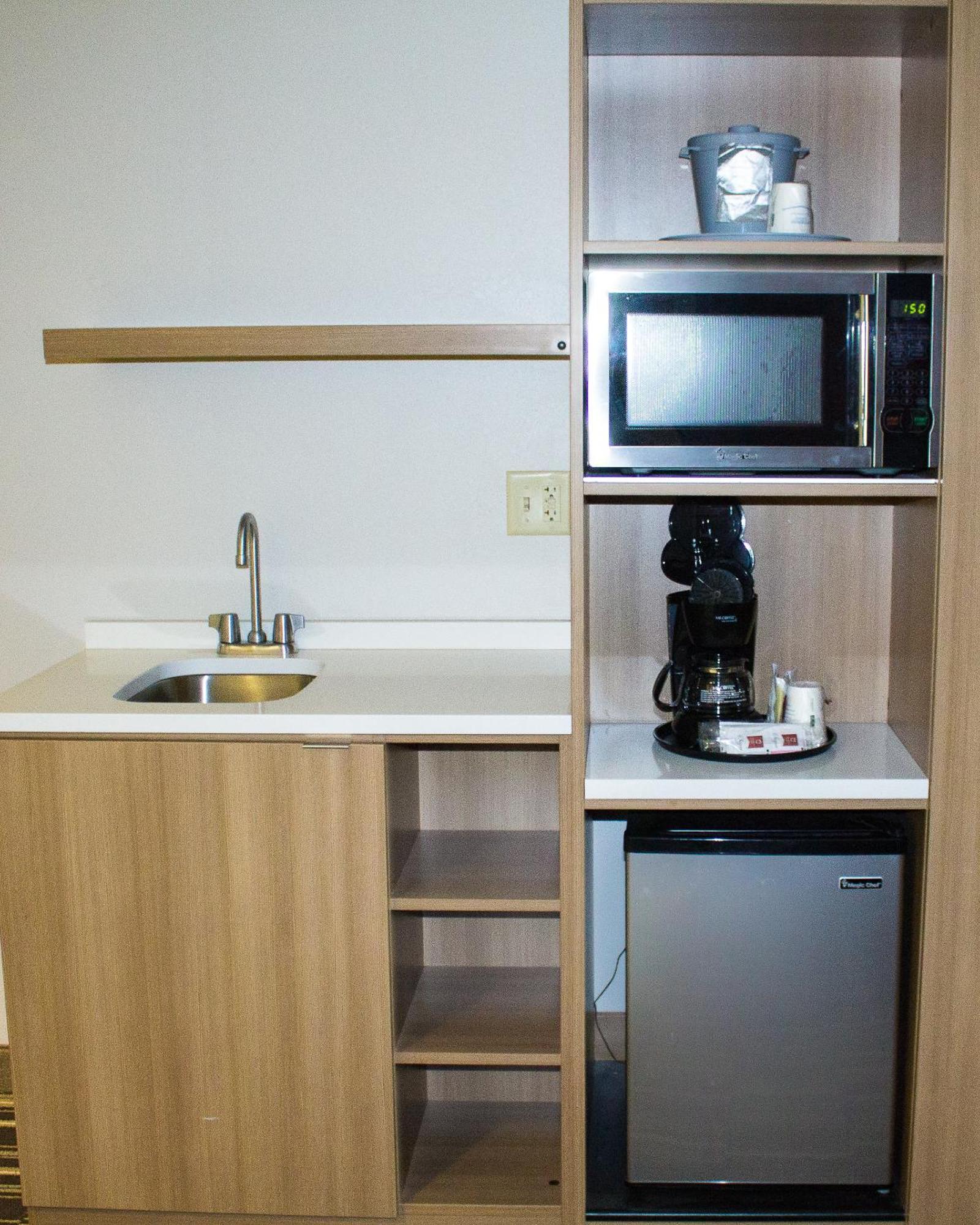 Queen Room with Two Queen Beds - Disability Access/Non-Smoking