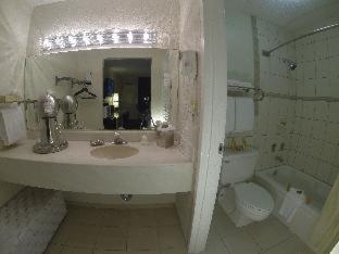Deluxe Queen Room with Two Queen Beds