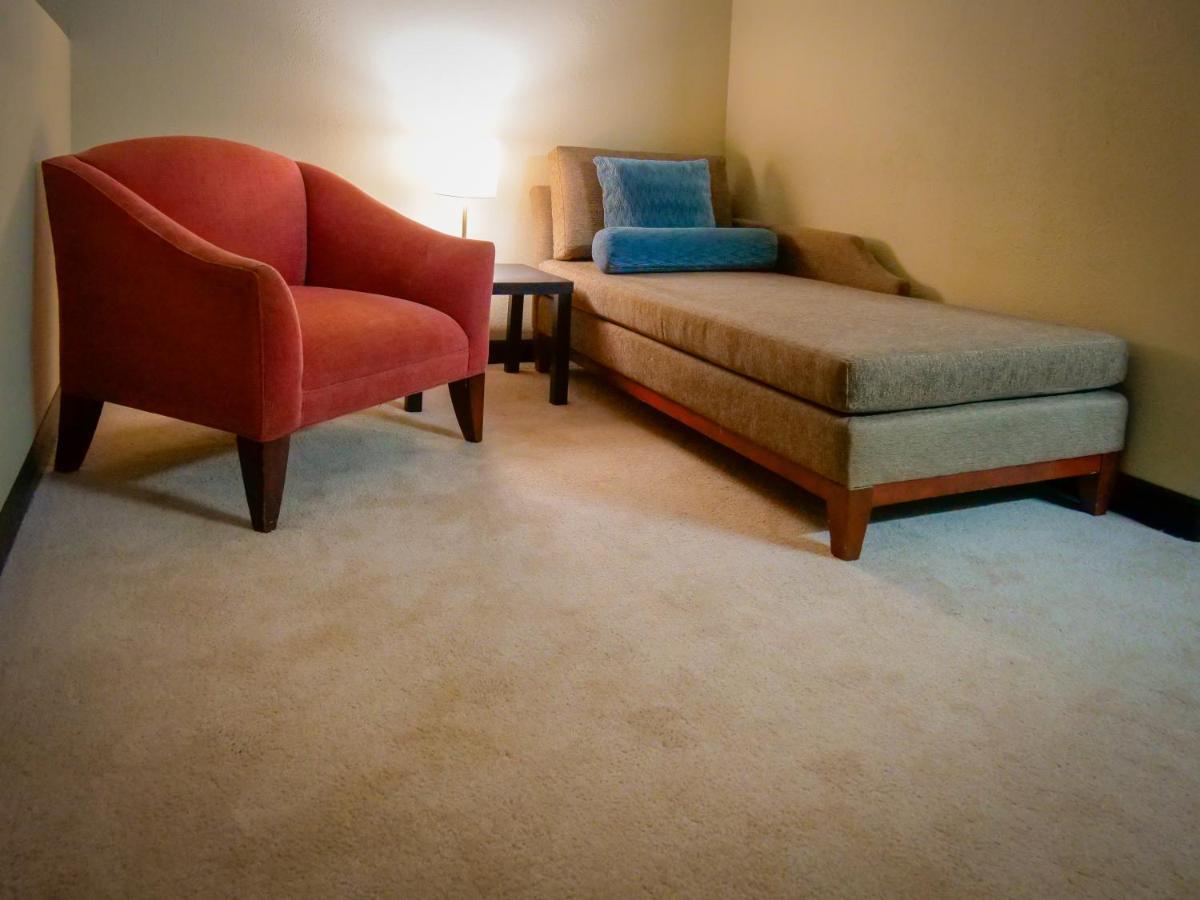 King Studio Suite Non-Smoking